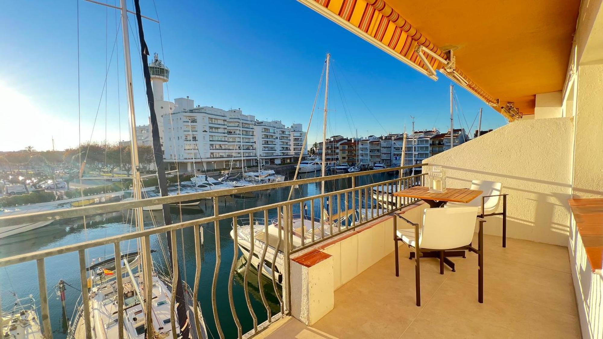 Estudio Frente Al Canal Con Terraza Empuriabrava Eksteriør billede