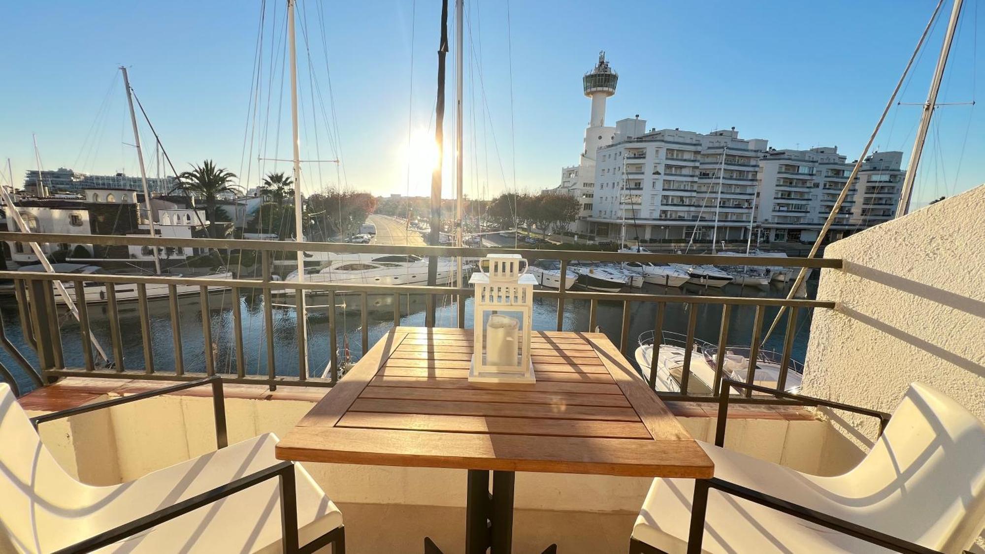 Estudio Frente Al Canal Con Terraza Empuriabrava Eksteriør billede