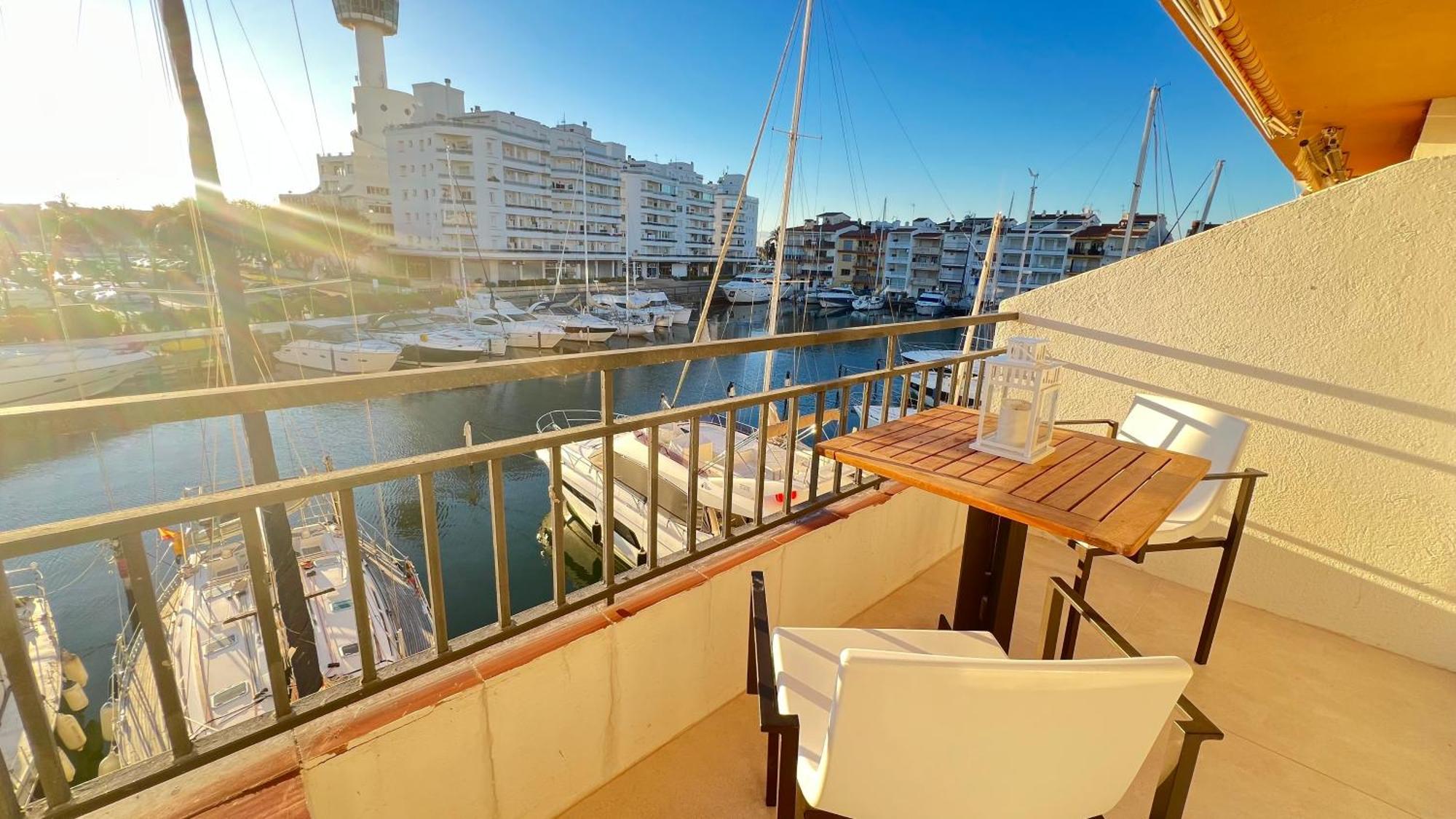 Estudio Frente Al Canal Con Terraza Empuriabrava Eksteriør billede