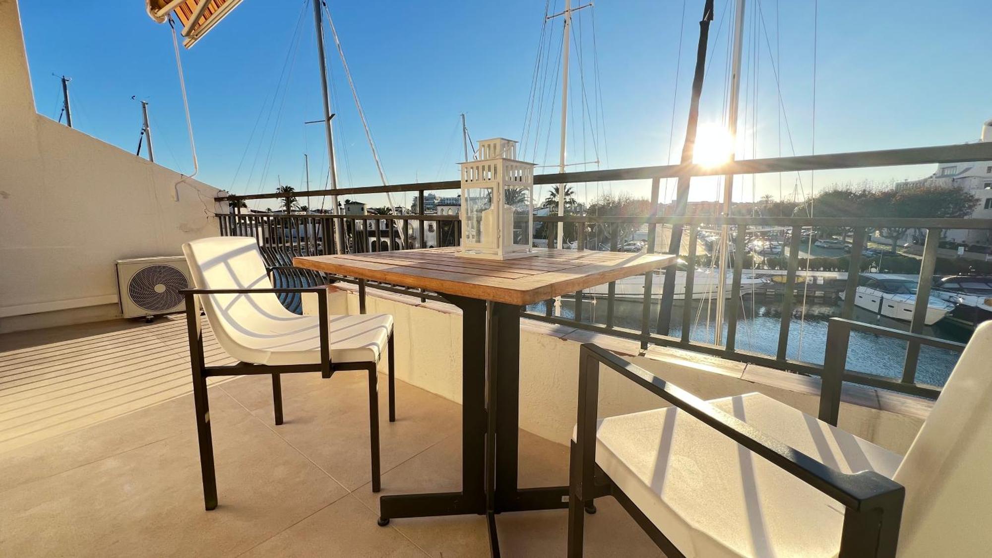 Estudio Frente Al Canal Con Terraza Empuriabrava Eksteriør billede